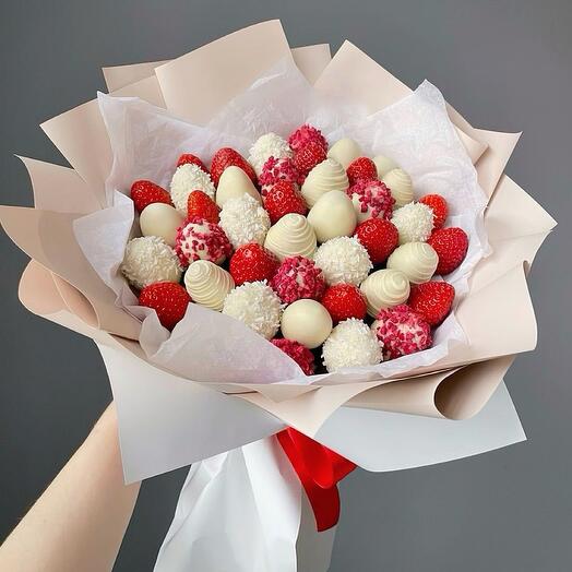 Букет из клубники в шоколаде 🍓букет недели 😍