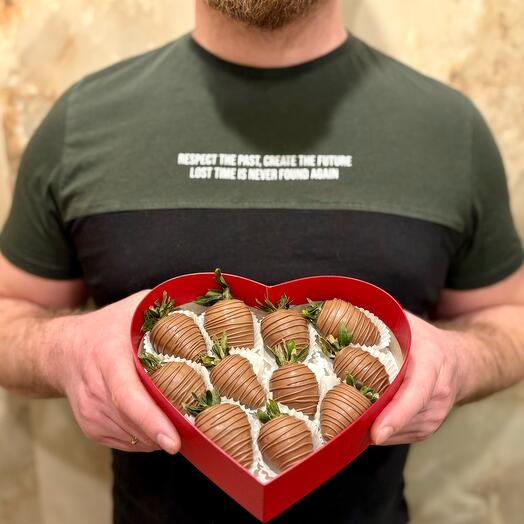 Клубника в шоколаде в сердце💝