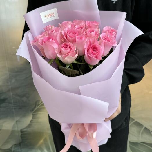 Bouquet of 15 pink roses