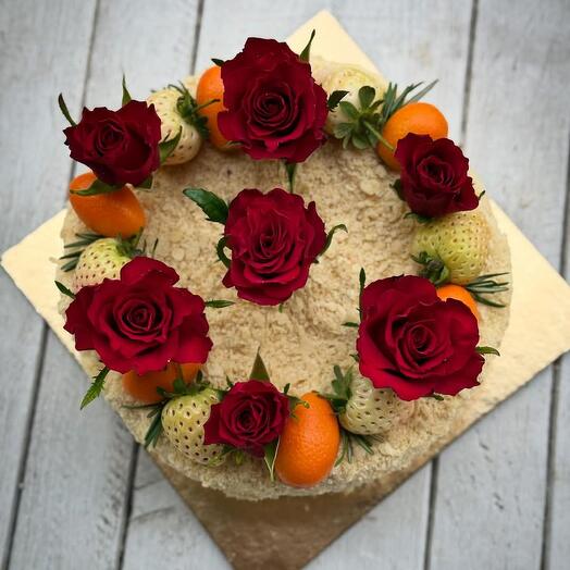 Napoleon kərə yağlı kremli və güllü