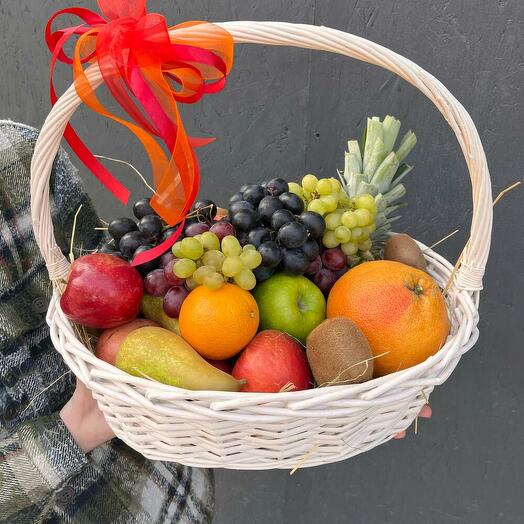 Фруктовая подарочная корзина «Фруктовый шторм»
