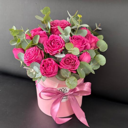 Поіновідная троянда і евкаліпт