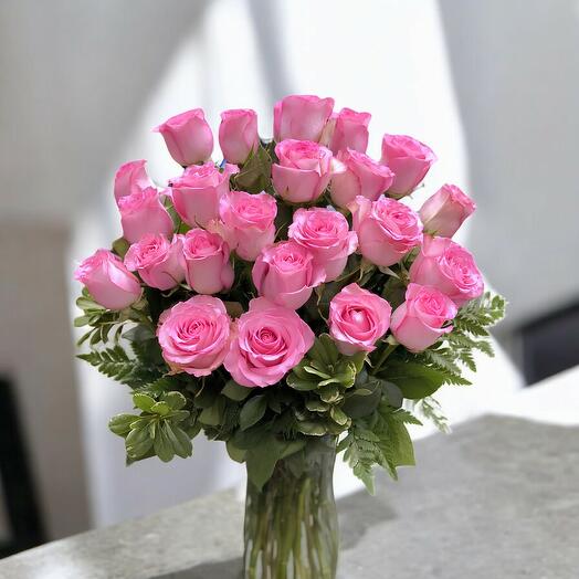 Charming Pink Roses Bouquet