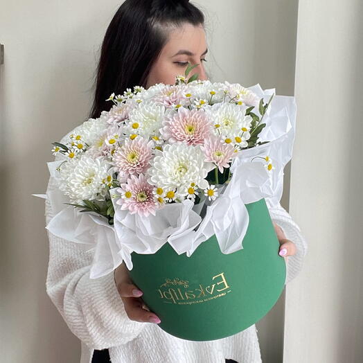 Цветы в коробке зеленый