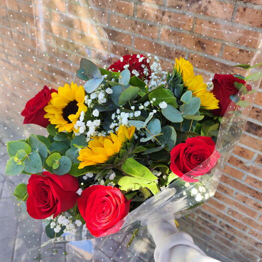 Ramo Girasoles y Rosas