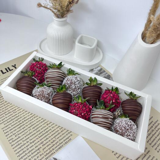 Set of strawberries "Recognition"