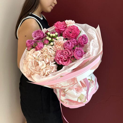 Букет "Нежно-розовая экзотика"