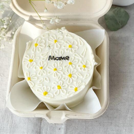 Стильный торт маме с ромашками