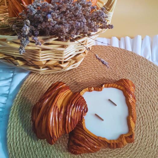 Ароматическая свеча "Шоколадный круассан"