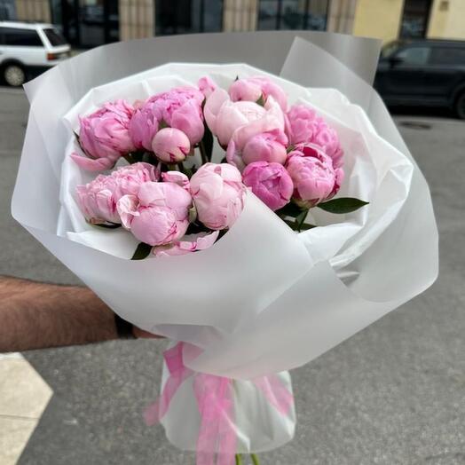 13 пионов в букете "Розовый сон"