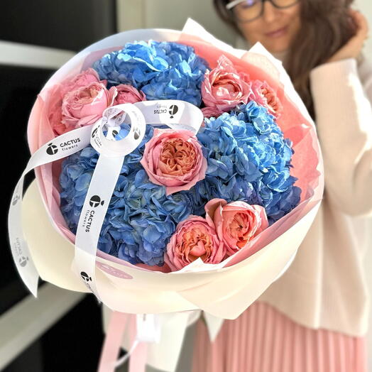 Дуо-Букет из гортензии и кустовой розы