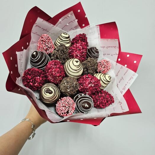 Букет 19 клубник в шоколаде арт. 10211