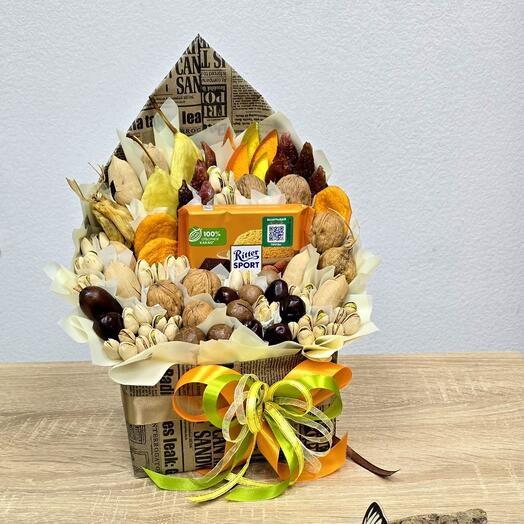 Конверт с орехами и сухофруктами