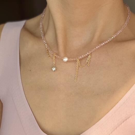 Подарочный набор: Колье с жемчужиной, подвеской (позолота) и конфеты Rafaello