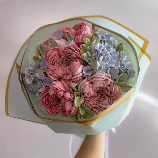 Зефирный букет «Endorfini Peony» — сладкая флористика, которая не завянет