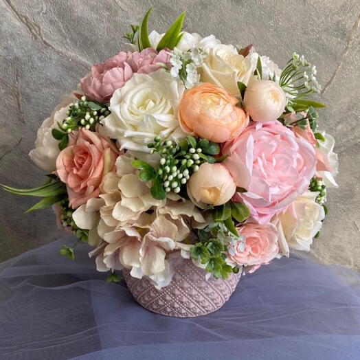 Композиция из искусственных цветов Real touch