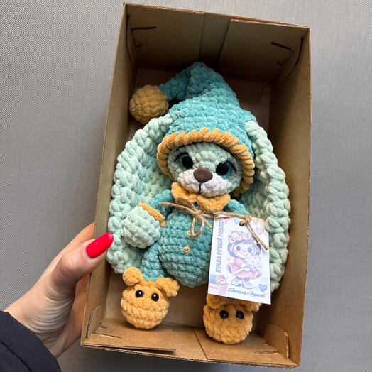 Кролик ручной работы в подарочной упаковке на Новый год