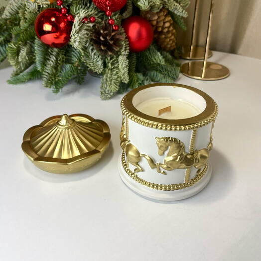 Ароматическая свеча Белая Карусель