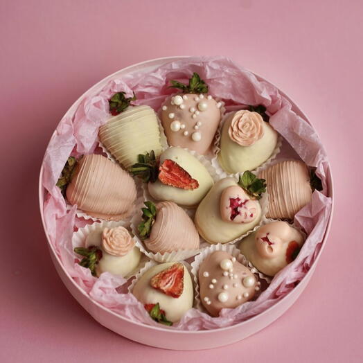 Цилиндр S клубники в шоколаде