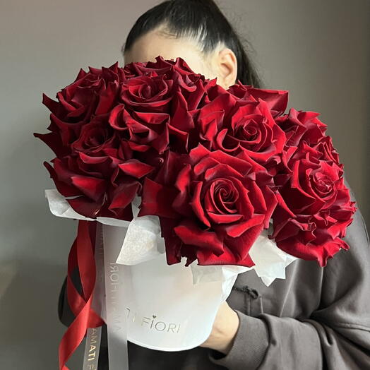 Французские бордовые розы в коробке  ♥️ 0050