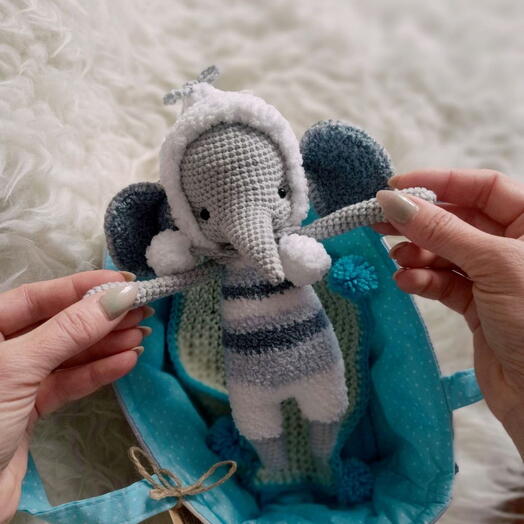 Игрушка слоник Мотя с кроваткой