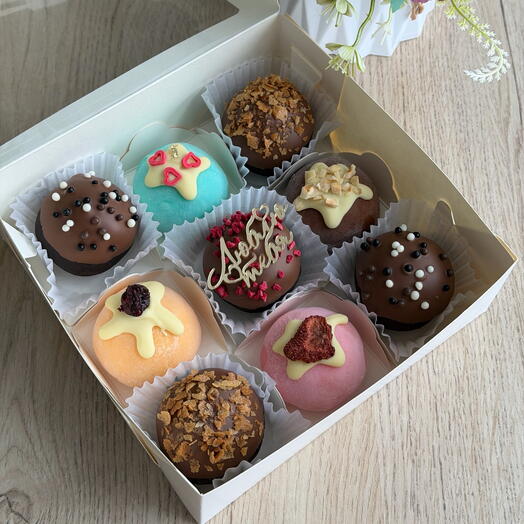 Набор ассорти моти и шоколадная картошка «Люблю тебя» для любимой, любимого на 14 Февраля