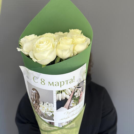 Монобукет из белых роз