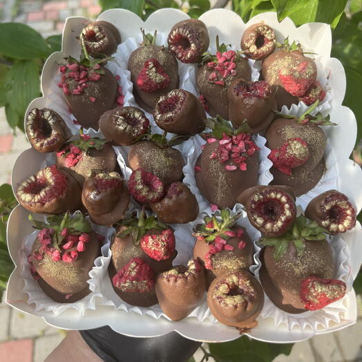 Мини набор из клубники в шоколаде