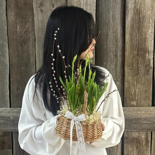 Пасхальная корзинка с нарциссами и вербой FM1069