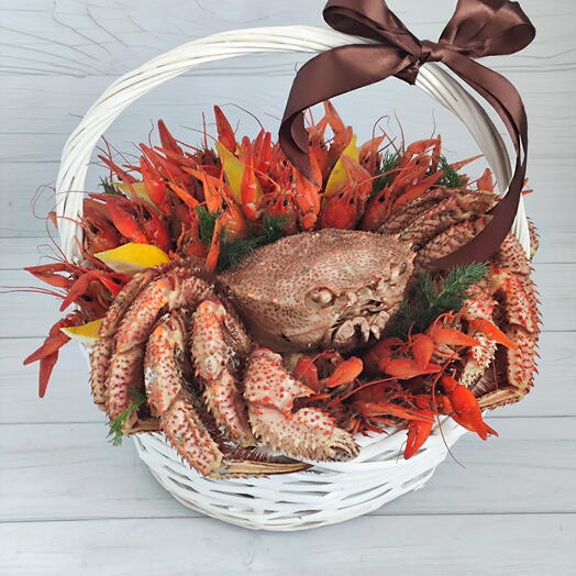 Корзина с крабом и раками "Морской круиз"
