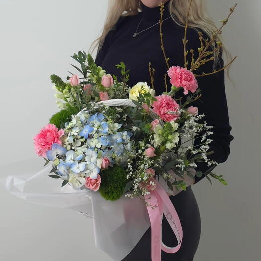 Композиция в весеннем стиле «I love you»