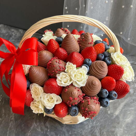 Sweet Berry Garden Basket