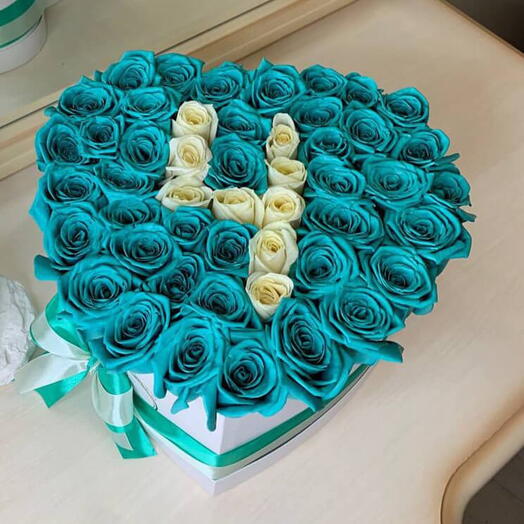 Бирюзовые розы с цифрой (сердце) - 51 шт