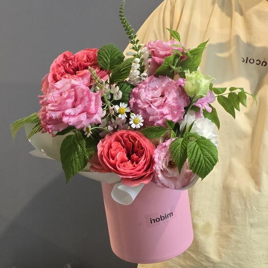 Эустома и пионовидные розы в коробочке 💕