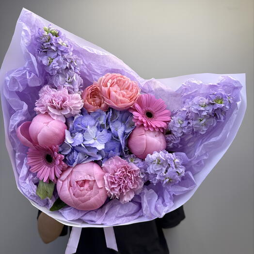 Авторский букет с пионами Сиреневые мечты💜