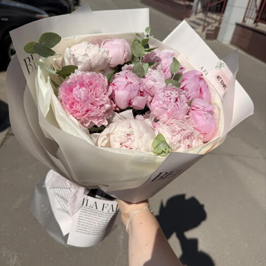 Букет пионов