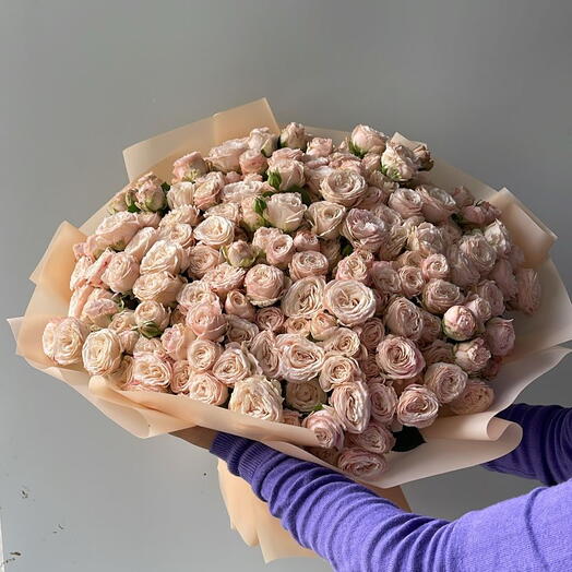 Букет из 51 Кустовой Розы Бомбастик