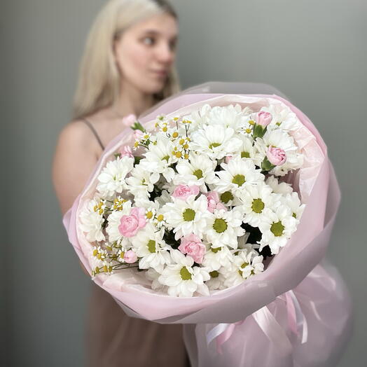 Букет из хризантем с танацетумом 💕
