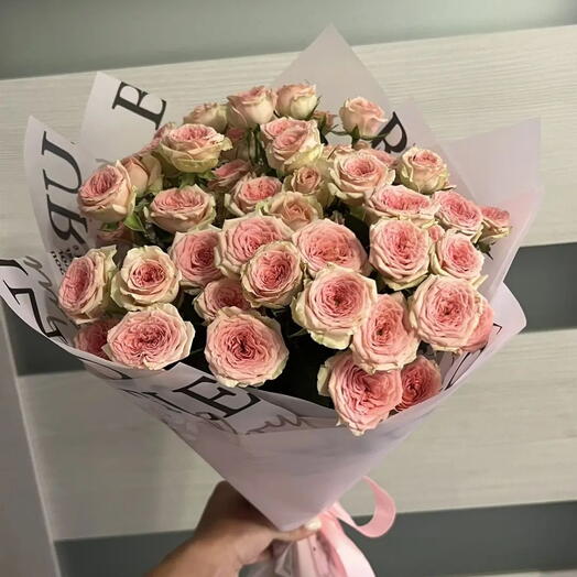 Букет из 9 кустовых розочек