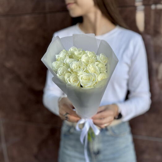 Монобукет белых роз 15шт