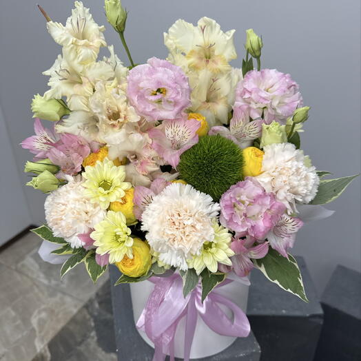 Композиция в шляпной коробке «цветочный десерт»🌸