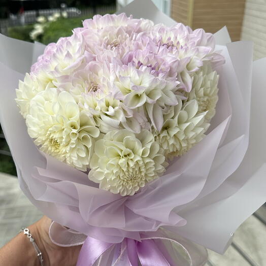 Букет из 15 георгинов