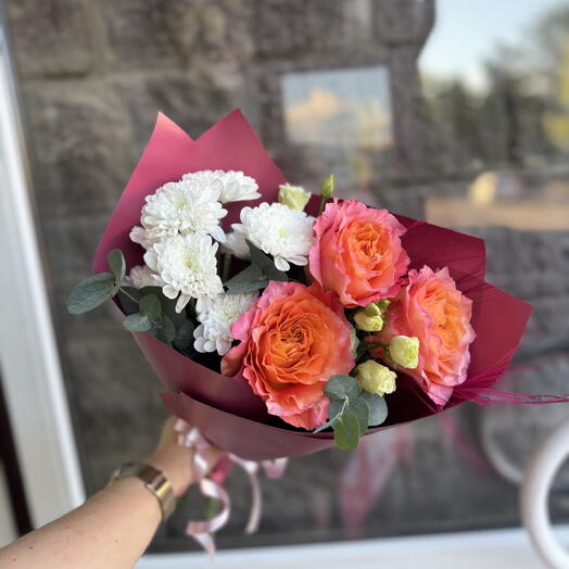 Букет для школьника💐 ароматные розы, лизиантус и хризантема
