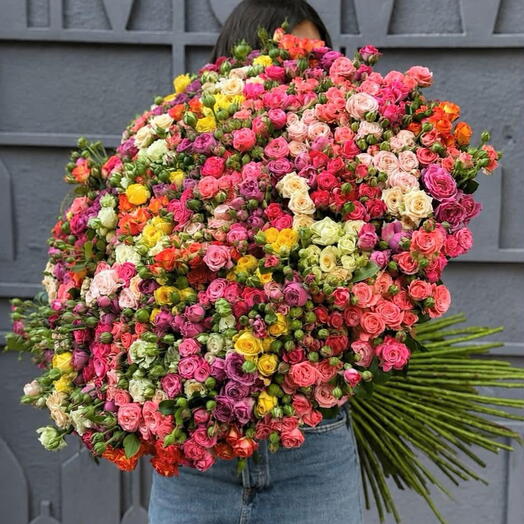 151 Spray roses