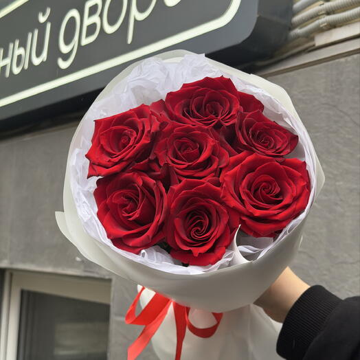 Букет из бордовых роз - 7 шт