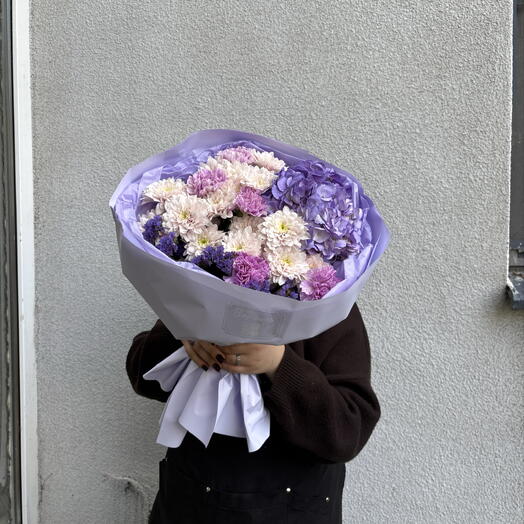 Букет в бело-сиреневой гамме