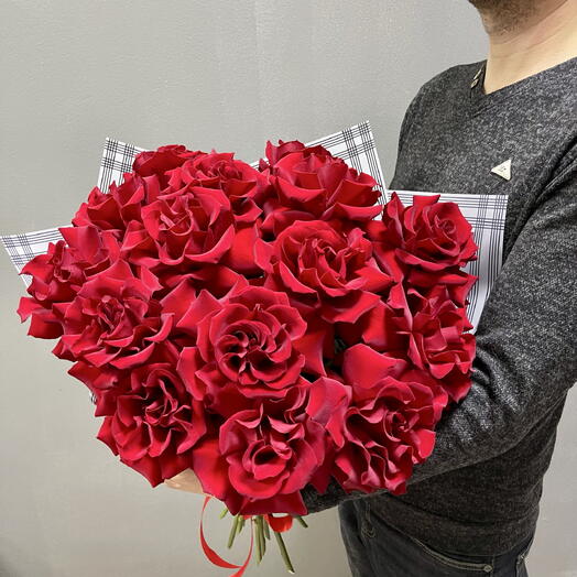 Букет из 15 французских красных роз
