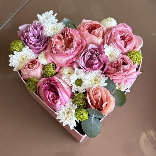 Цветочная композиция в коробке Сердце ♥️