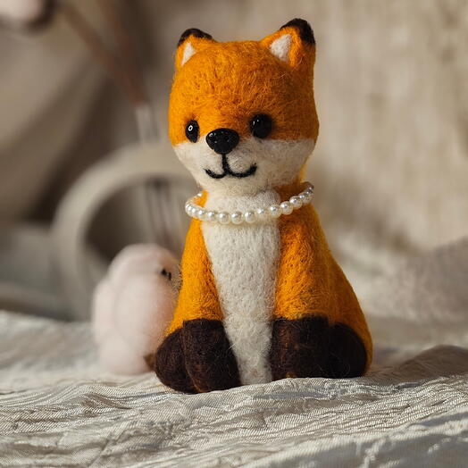 Сваляная игрушка  Лисичка