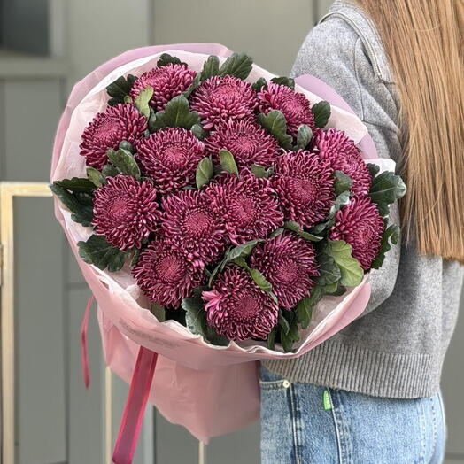 Букет Кураж из 15 хризантем сорта бигуди